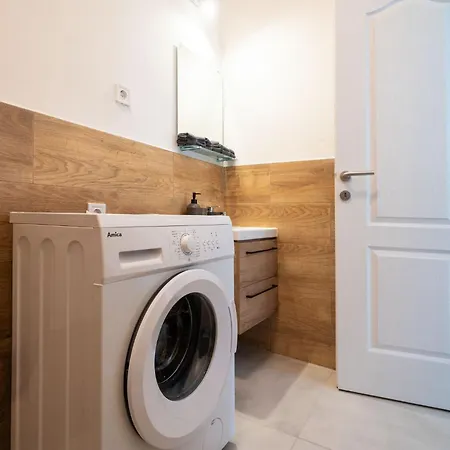 Two Amazing Bedrooms In The Center Apartman *